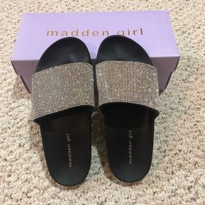Madden Girl Fancy Slides